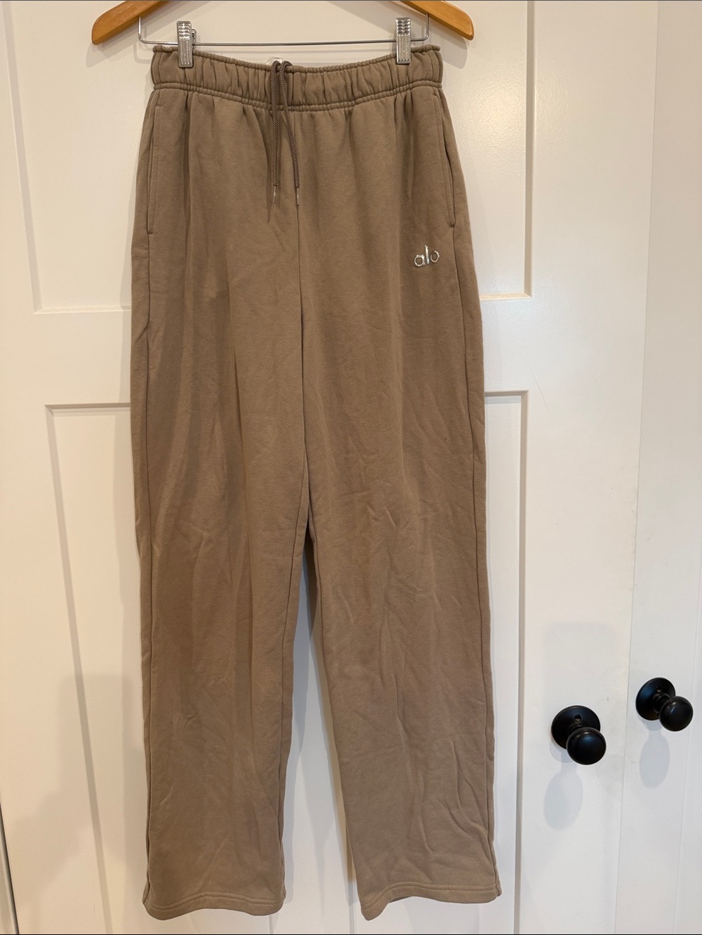 ALO Yoga Women’s drawstring sweatpants Small